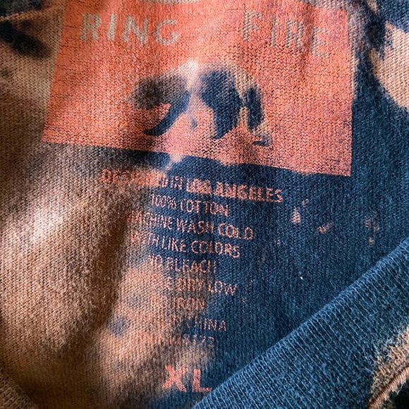 ⚡️ It’s Lit custom dye graphic tee - Picture 5 of 5